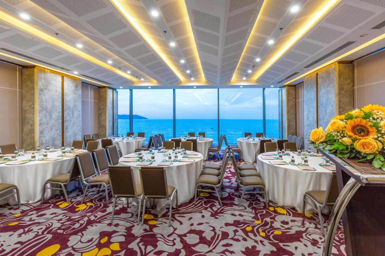 Le Sands Oceanfront Danang Hotel Da Nang Exterior foto