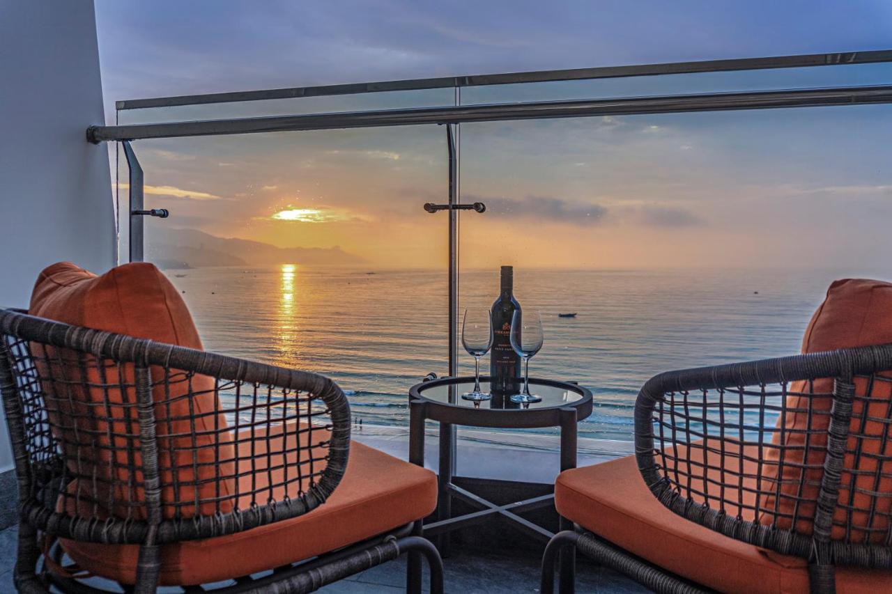 Le Sands Oceanfront Danang Hotel Da Nang Exterior foto