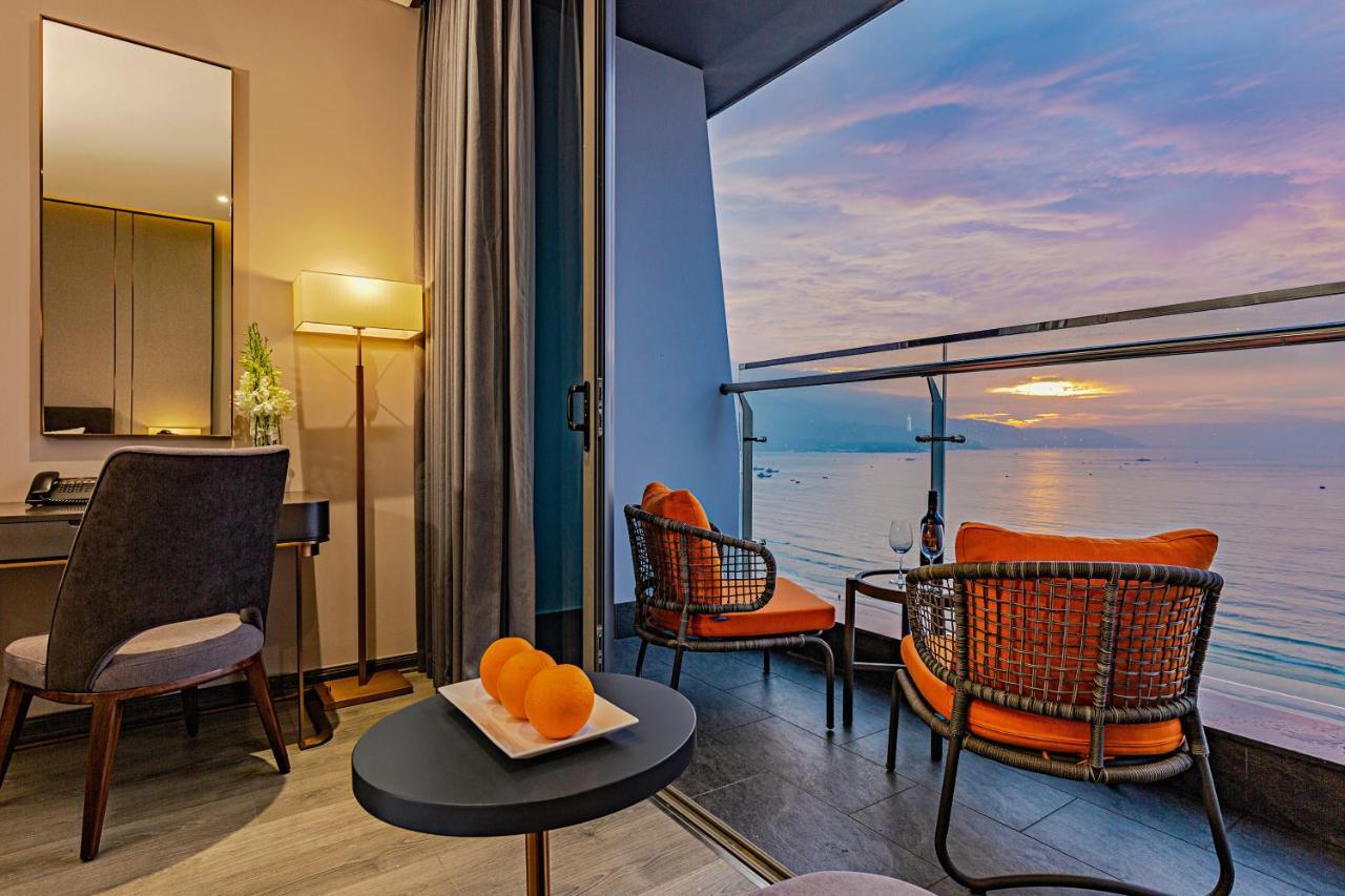 Le Sands Oceanfront Danang Hotel Da Nang Exterior foto