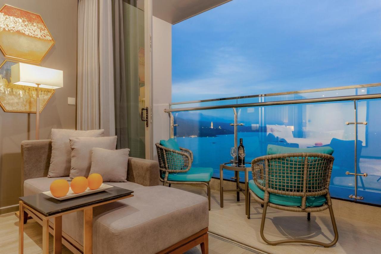 Le Sands Oceanfront Danang Hotel Da Nang Exterior foto