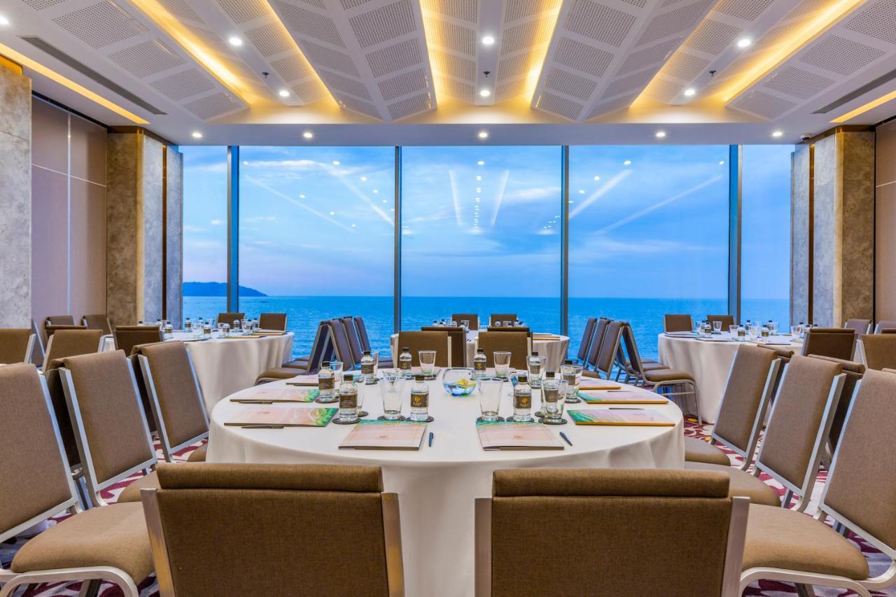 Le Sands Oceanfront Danang Hotel Da Nang Exterior foto