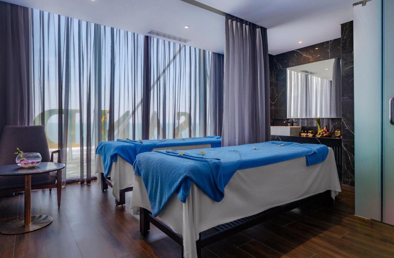 Le Sands Oceanfront Danang Hotel Da Nang Exterior foto
